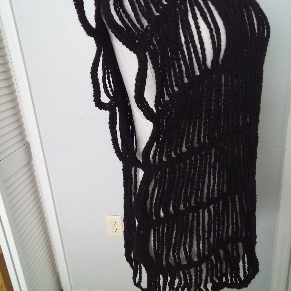 Handmade crochet drop stitch tunic, made with red heart yarn, size large, Black. - Picture 2 of 5